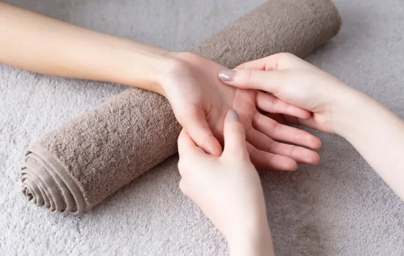 cuidados-manos-pies-ocupados-n2-2025