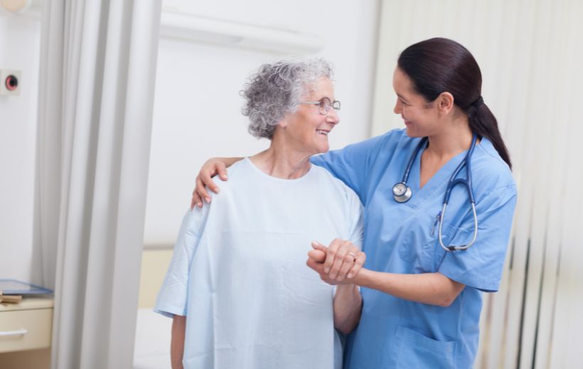 Atención sociosanitaria a personas dependientes en instituciones sociales